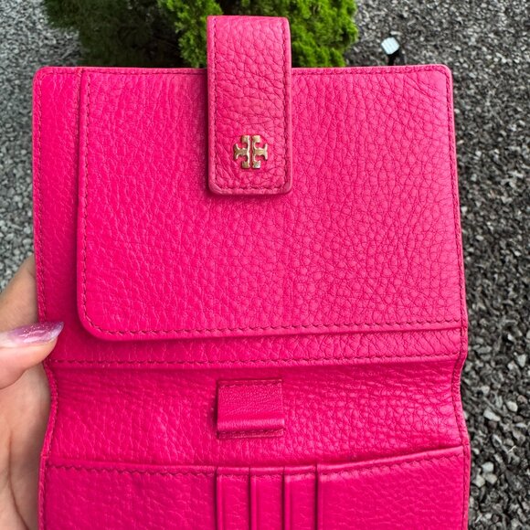 Tory Burch Robinson Pebbled Leather Snap Wallet - Hot Pink - Picture 5 of 8